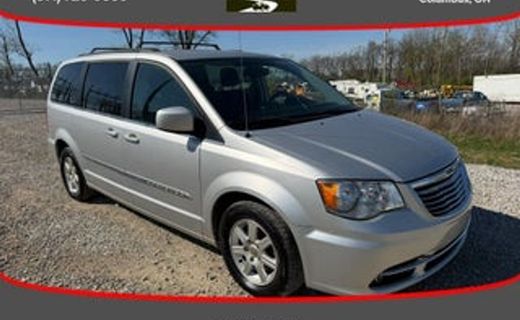 2011 Chrysler Town AND Country Touring