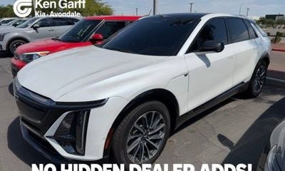 2024 Cadillac Lyriq Sport 1