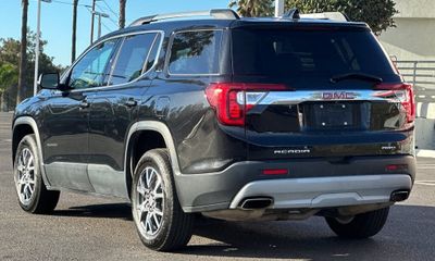2023 GMC Acadia SLT
