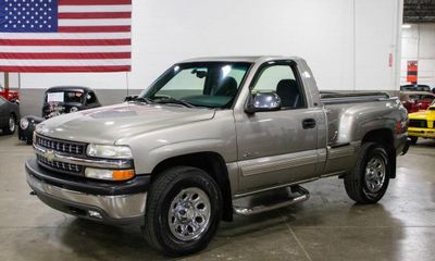 2000 Chevrolet Silverado LS