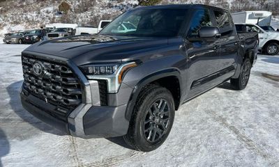 2025 Toyota Tundra Platinum
