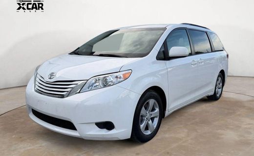 2015 Toyota Sienna LE