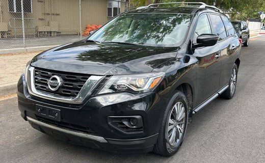 2020 Nissan Pathfinder S
