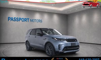 2023 Land Rover Discovery S
