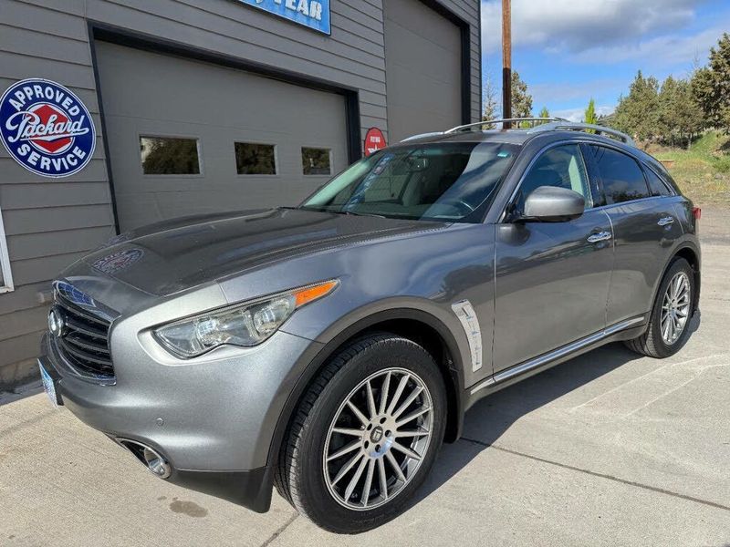 2013 Infiniti FX37 — a typically priced live listing