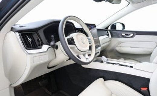 2026 Volvo XC60 Core