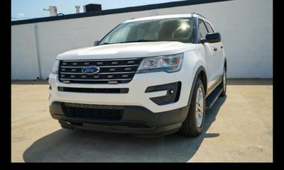 2017 Ford Explorer Base