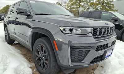 2026 Jeep Grand Cherokee Base Laredo
