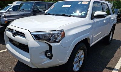 2024 Toyota 4RUNNER SR5 Prem
