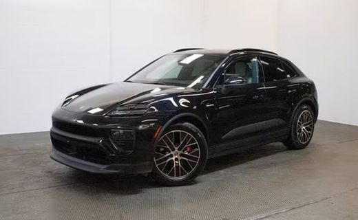 2025 Porsche Macan 4S Electric