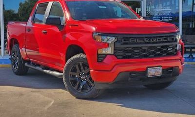 2026 Chevrolet Silverado Custom