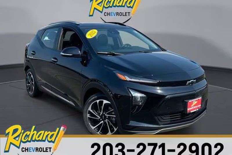2022 Chevrolet Bolt Euv — a typically priced live listing