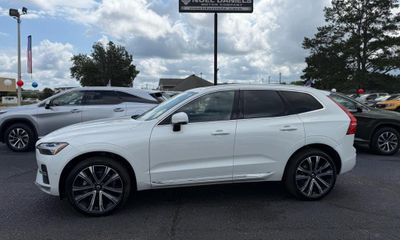 2023 Volvo XC60 Ultimate Bright