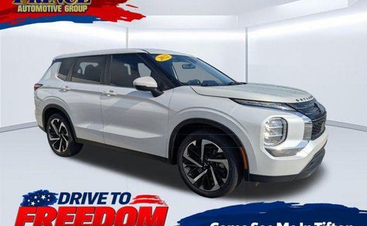2022 Mitsubishi Outlander ES
