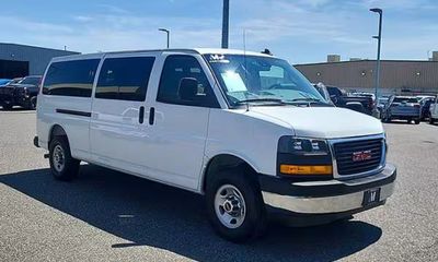 2025 GMC Savana LT EXT