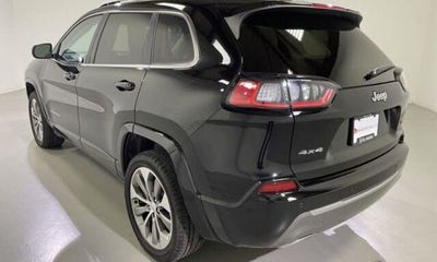 2019 Jeep Cherokee Overland