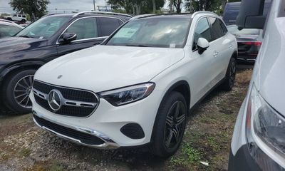 2027 Mercedes-Benz GLC-Class 300