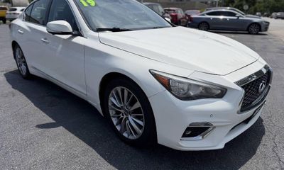 2019 Infiniti Q50 30T Luxe