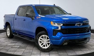 2023 Chevrolet Silverado RST