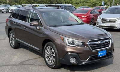 2019 Subaru Outback Touring M R