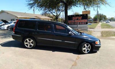 2004 Volvo V70 R