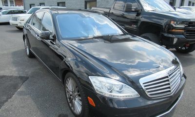 2010 Mercedes-Benz S-Class S550 4 Matic