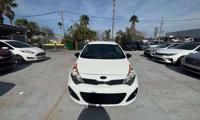 2012 Kia RIO GLS