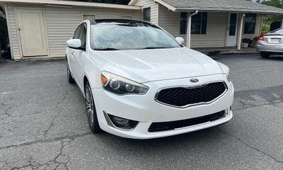 2016 Kia Cadenza Luxury