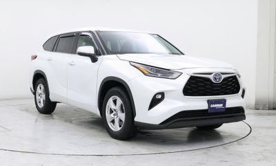 2022 Toyota Highlander LE