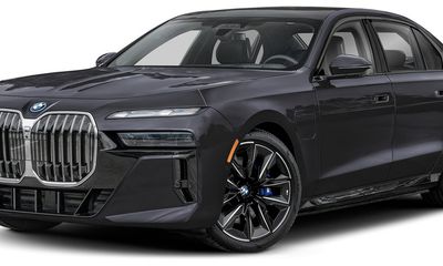 2026 BMW 750e xDrive