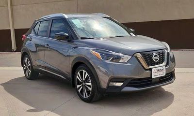 2020 Nissan Kicks SR
