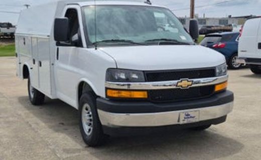 2026 Chevrolet Express 3500 Cutaway 139