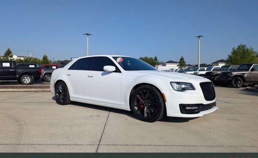 2023 Chrysler 300 300C
