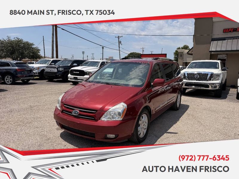 2010 Kia Sedona — a typically priced live listing