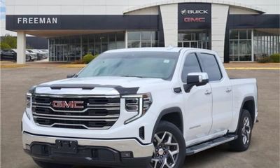 2024 GMC Sierra SLT