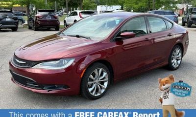 2016 Chrysler 200 200S