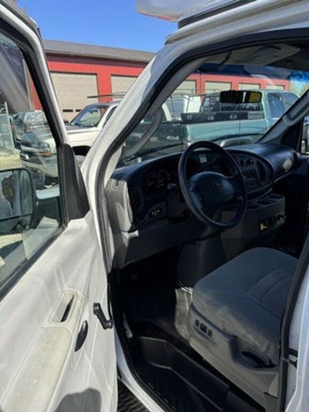 2006 Ford E 350 — a typically priced live listing