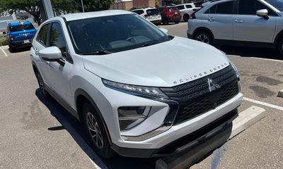 2022 Mitsubishi Eclipse Cross ES