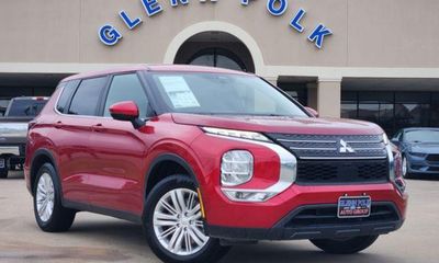 2022 Mitsubishi Outlander ES