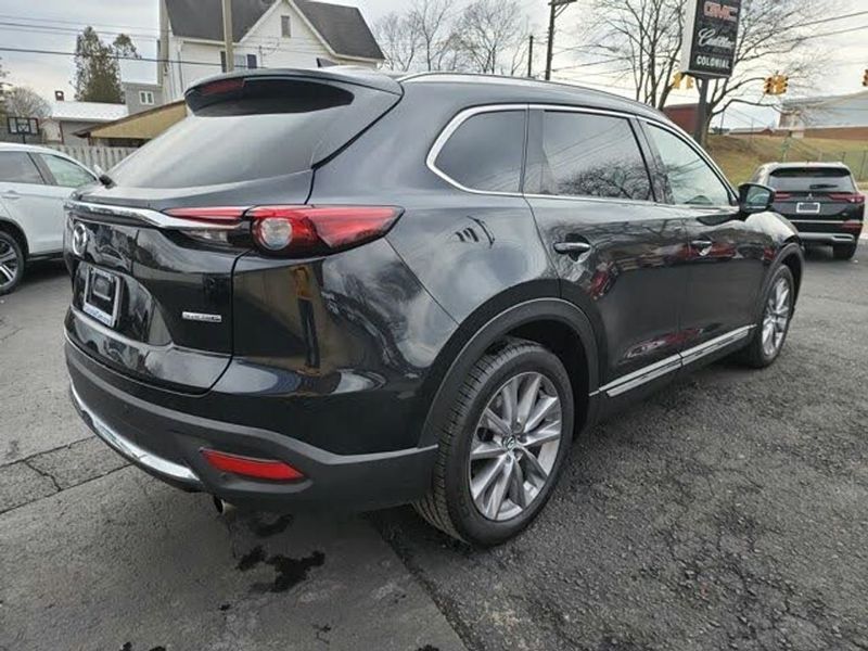 2020 Mazda CX-9 — a typically priced live listing