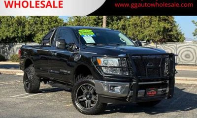 2017 Nissan Titan SV