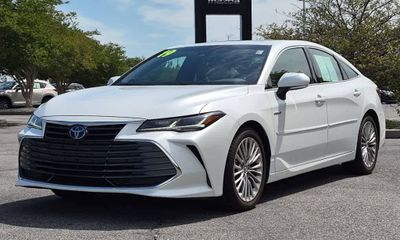 2019 Toyota Avalon Hybrid XLE XSE