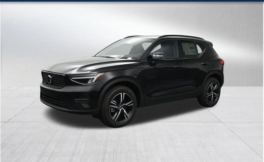 2026 Volvo XC40 Core