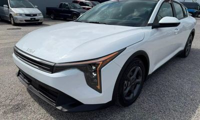 2026 Kia K4
