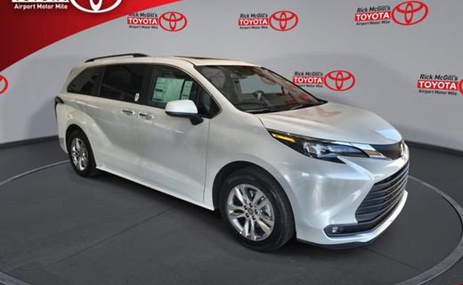 2026 Toyota Sienna XLE