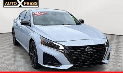 2023 Nissan Altima SR