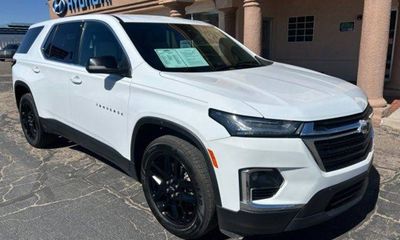 2022 Chevrolet Traverse LS