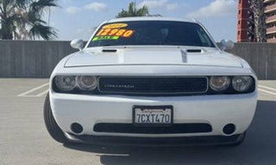 2014 Dodge Challenger Base