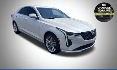 2022 Cadillac CT4 Luxury