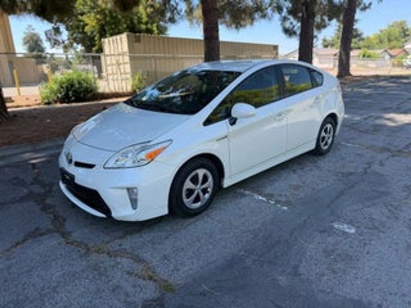 2014 Toyota Prius — a typically priced live listing